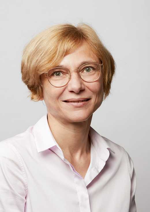 Portrait Dr. Meda Diana Hotea